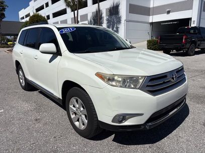 Used 2011 Toyota Highlander 2WD w/ Tech Pkg