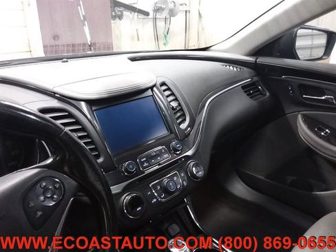 Used 2015 Chevrolet Impala LT w/ Convenience Package image 13