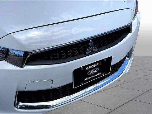 Used 2017 Mitsubishi Lancer ES FWD image 32