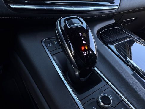 Used 2022 Cadillac Escalade ESV Sport w/ Touring Package image 19