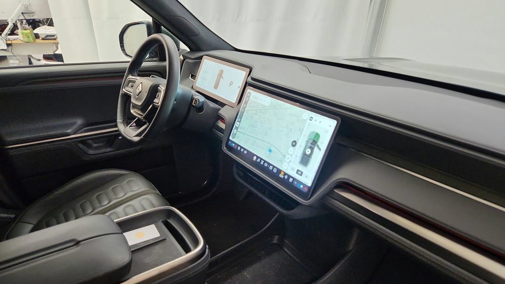 Used 2025 Rivian R1S Adventure Dual AWD/4WD image 48
