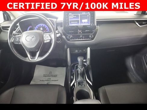 Used 2022 Toyota Corolla Cross XLE image 10