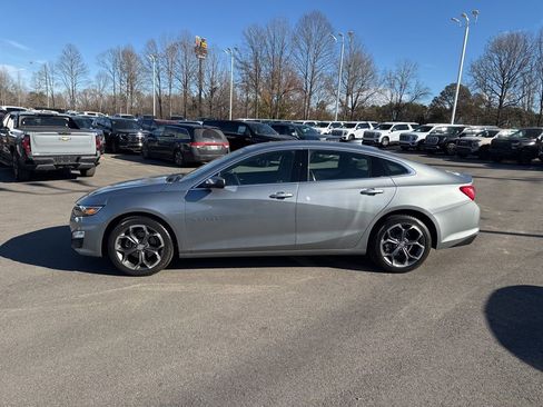 Used 2024 Chevrolet Malibu LT FWD image 2