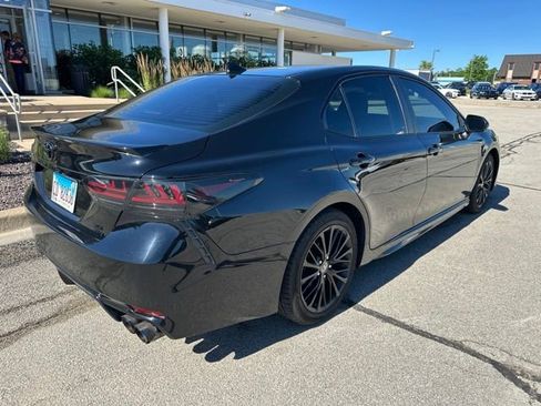 Used 2021 Toyota Camry SE AWD/4WD image 4