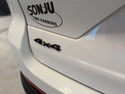 Used 2023 Jeep Grand Cherokee Limited w/ Luxury Tech Group II image 35