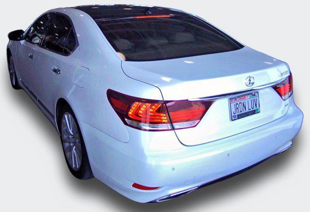 Used 2013 Lexus LS 460 AWD w/ Comfort Pkg image 4