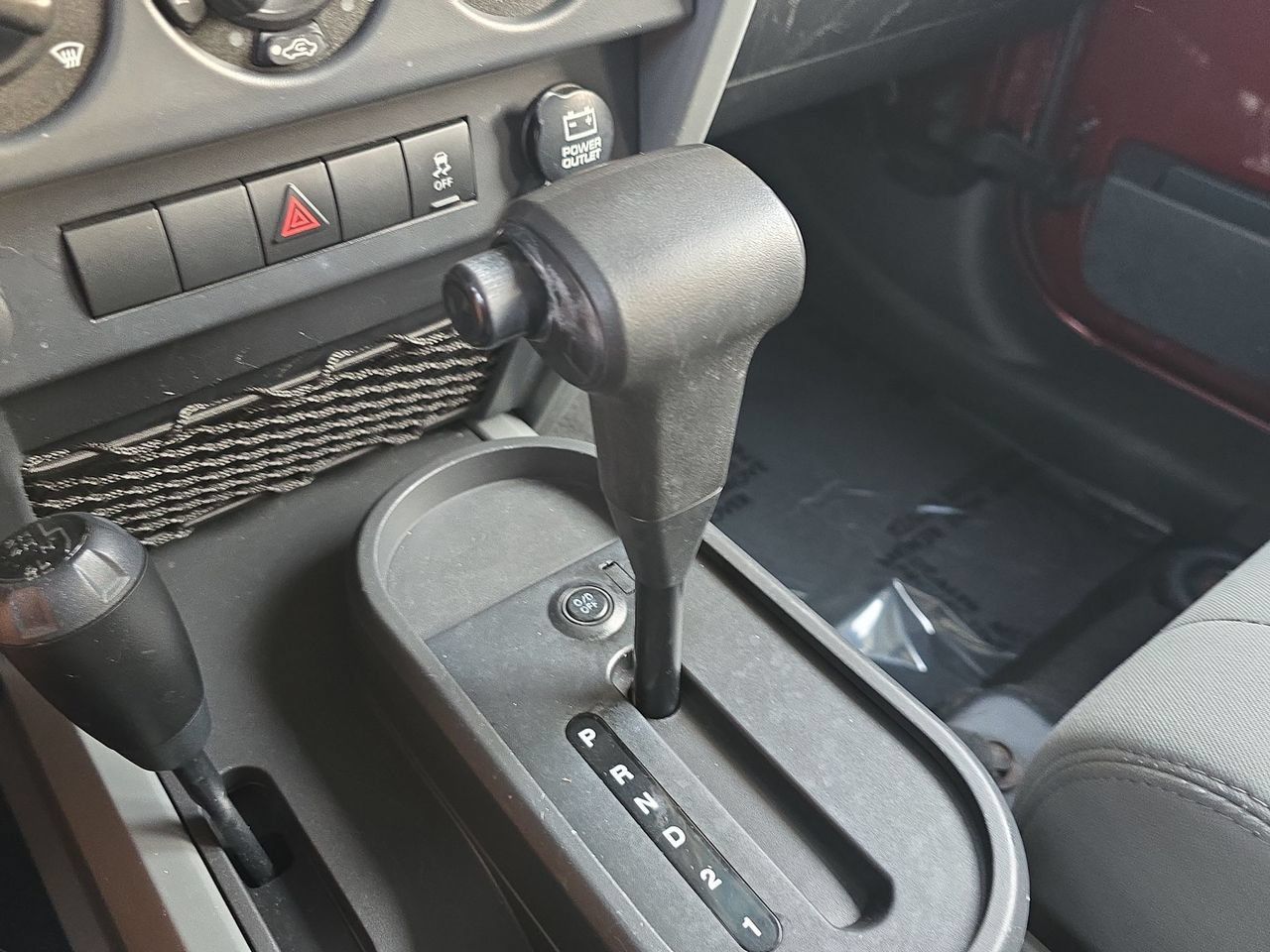 Used 2010 Jeep Wrangler Unlimited Sahara AWD/4WD image 15