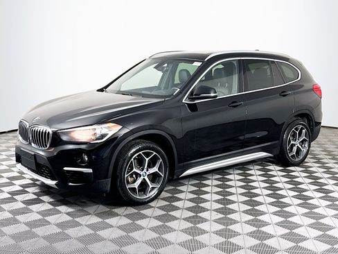 Used 2018 BMW X1 xDrive28i w/ Convenience Package AWD/4WD image 4