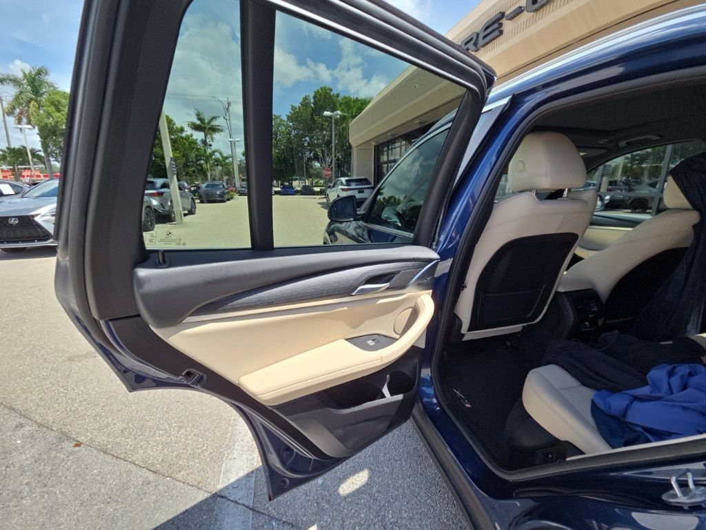 Used 2024 BMW X3 xDrive30i w/ Premium Package AWD/4WD image 14