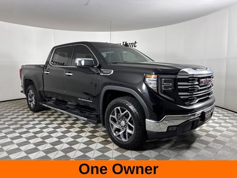 Used 2023 GMC Sierra 1500 SLT w/ SLT Premium Package AWD/4WD image 4