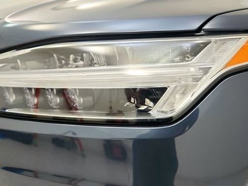Used 2024 Volvo XC90 B5 Core AWD/4WD image 24