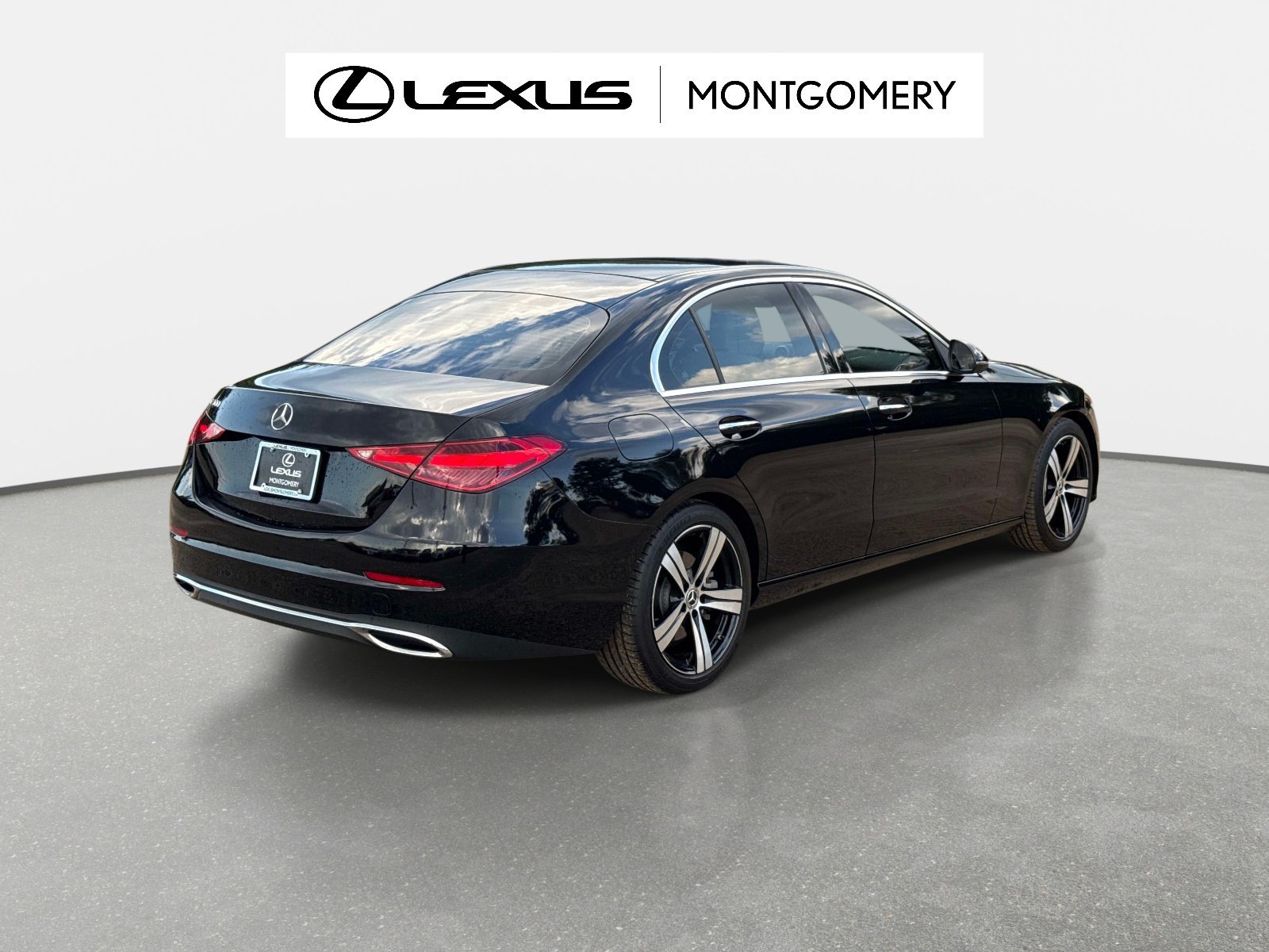 Used 2022 Mercedes-Benz C 300 Sedan image 3
