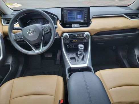 Used 2021 Toyota RAV4 XLE Premium FWD image 16