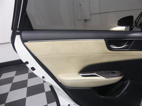 Used 2018 Honda Clarity Touring image 25