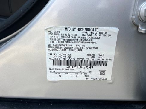 Used 2021 Ford EcoSport SE w/ SE Convenience Package image 34