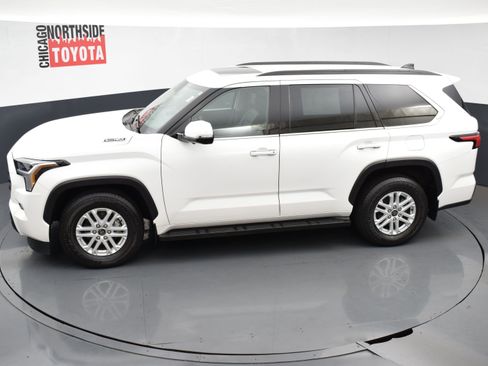 Used 2023 Toyota Sequoia SR5 w/ SR5 Premium Package image 30