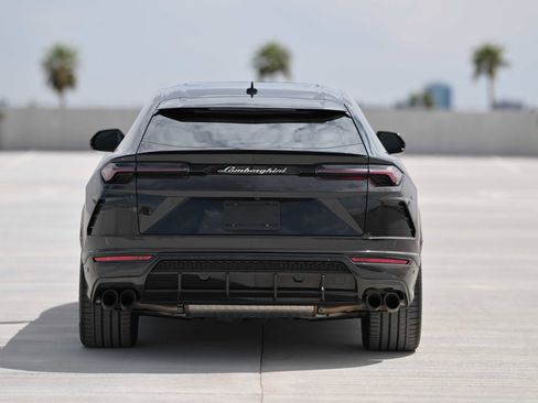 Used 2021 Lamborghini Urus image 5