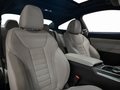 Used 2023 BMW 440i xDrive Coupe w/ Premium Package image 31