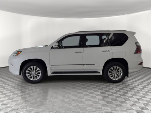 Used 2016 Lexus GX 460 w/ Premium Package AWD/4WD image 2