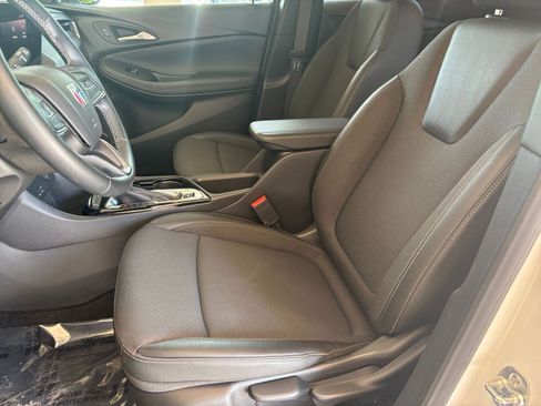 Used 2025 Buick Encore GX Preferred FWD image 25