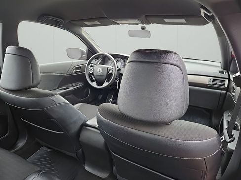 Used 2016 Honda Accord Sport image 18