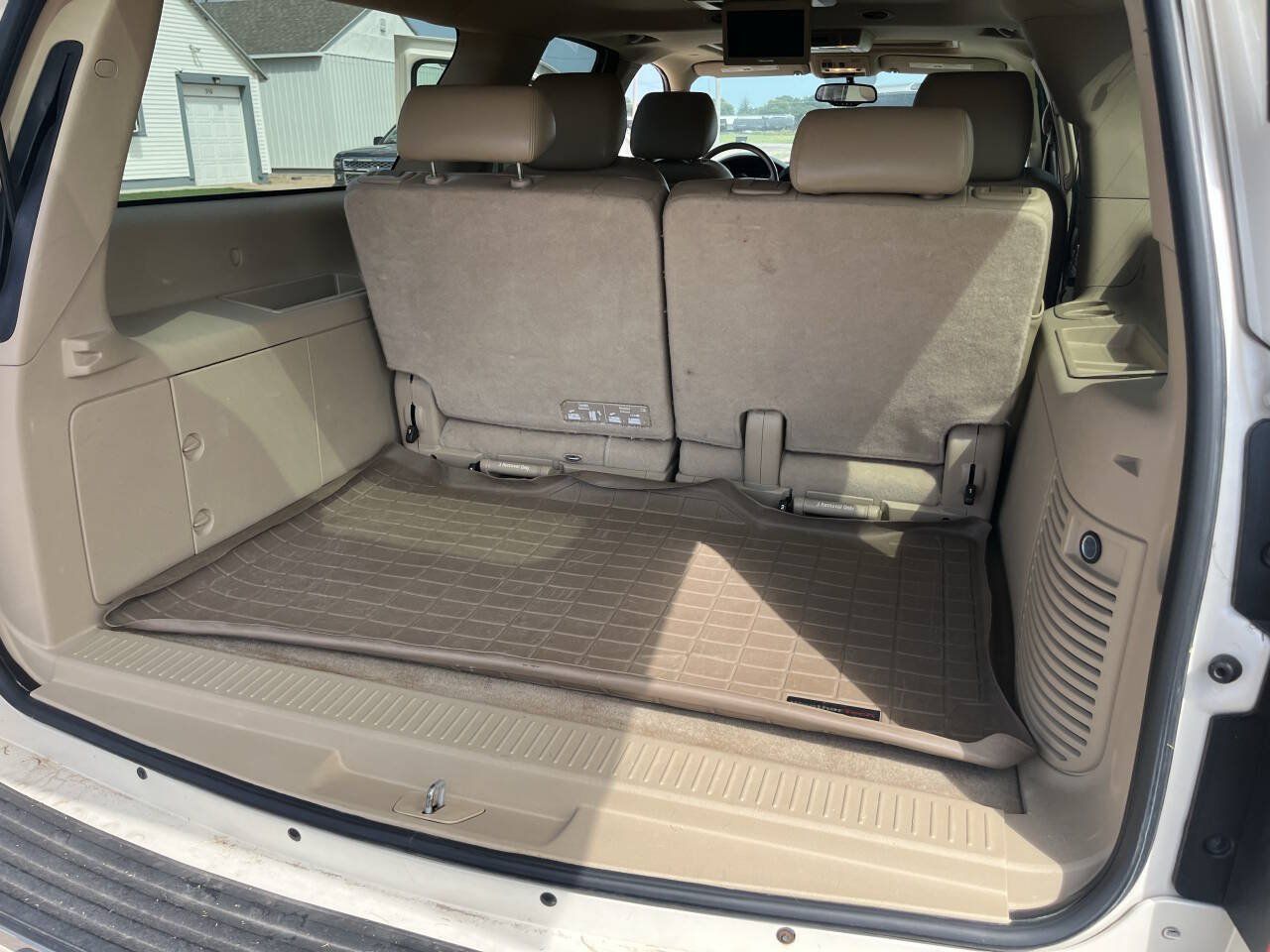 Used 2013 Chevrolet Suburban LTZ AWD/4WD image 22