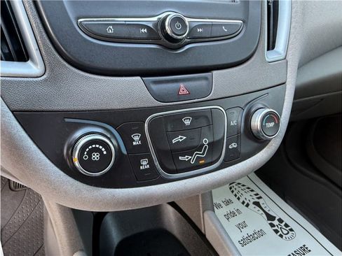 Used 2018 Chevrolet Malibu LS image 39