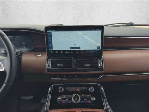 Used 2023 Lincoln Navigator L Reserve image 14