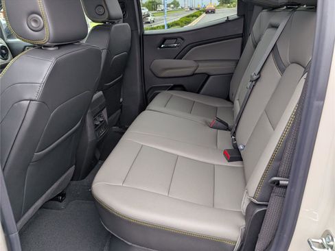 New 2026 Chevrolet Colorado ZR2 w/ Technology Package AWD/4WD image 9