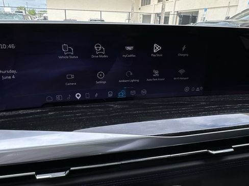 Certified 2026 Cadillac Escalade IQL Sport 1 w/ LPO, ONYX Package AWD/4WD image 23