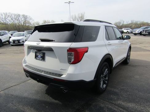 Used 2023 Ford Explorer XLT w/ Equipment Group 202A AWD/4WD image 6