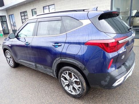 Certified 2023 Kia Seltos EX AWD/4WD image 2