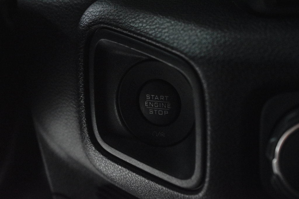 Used 2024 Jeep Wrangler Sport AWD/4WD image 24