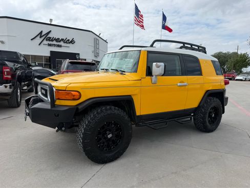 Used 2007 Toyota FJ Cruiser 4WD image 1