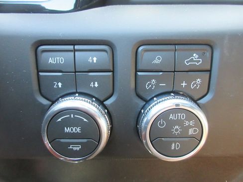 New 2026 GMC Sierra 2500 Denali Ultimate AWD/4WD image 17