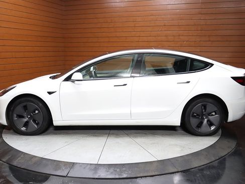 Used 2023 Tesla Model 3 Standard Range RWD image 8