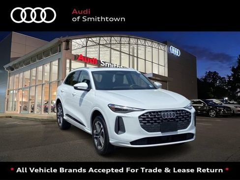 Used 2025 Audi Q5 Premium w/ Convenience Package AWD/4WD image 1