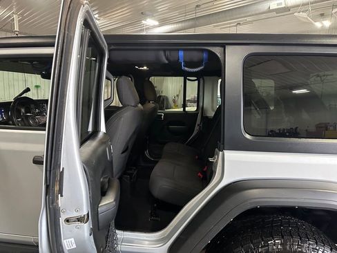 Used 2022 Jeep Wrangler Unlimited Sport image 20
