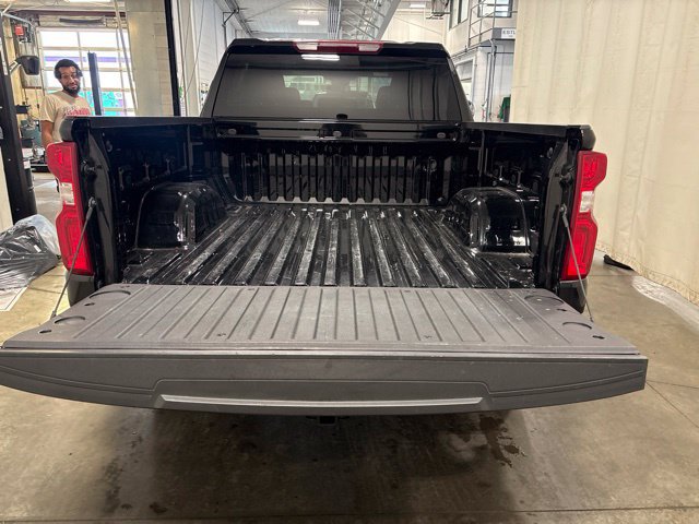 Used 2026 Chevrolet Silverado 1500 RST AWD/4WD image 35