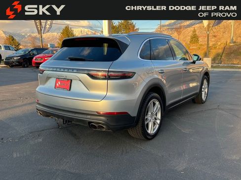 Used 2020 Porsche Cayenne S image 6