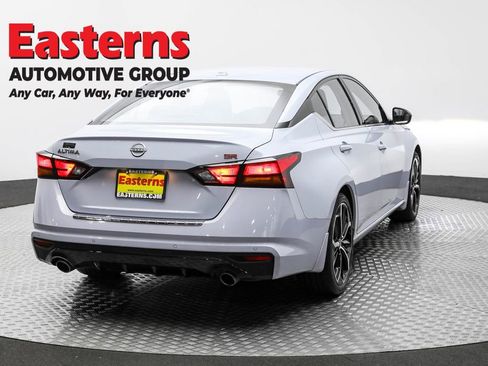 Used 2023 Nissan Altima 2.5 SR image 5