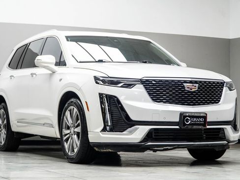 Used 2022 Cadillac XT6 Premium Luxury AWD/4WD image 4