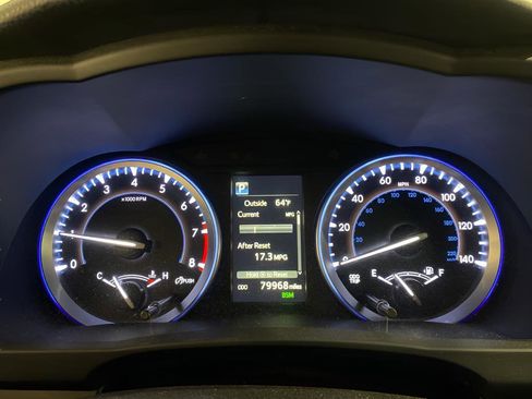 Used 2017 Toyota Highlander XLE image 16