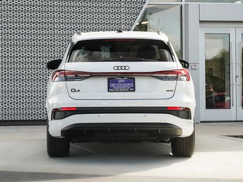 Certified 2024 Audi Q4 e-tron Premium Plus image 25