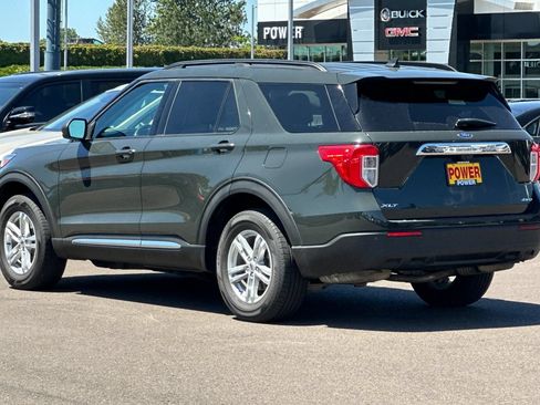 Used 2022 Ford Explorer XLT AWD/4WD image 6