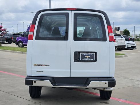 New 2026 Chevrolet Express 2500 Extended w/ Driver Convenience Package RWD image 8