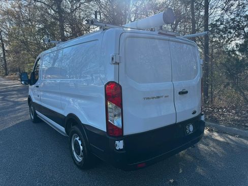 Used 2020 Ford Transit 150 Low Roof w/RWB Van 3D image 5