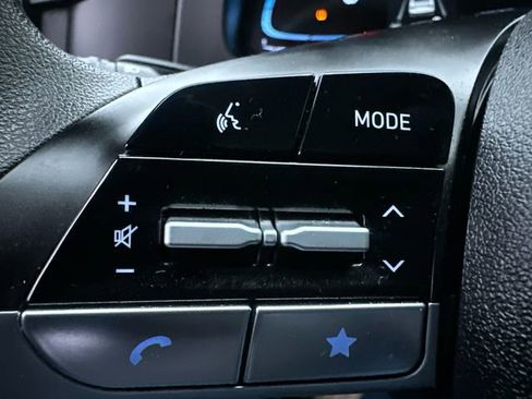 Used 2025 Hyundai Elantra SE image 26