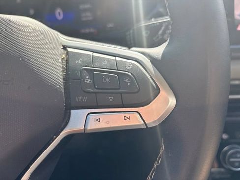 Used 2024 Volkswagen Taos SE FWD image 13