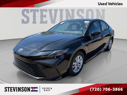 Used 2025 Toyota Camry LE FWD image 1